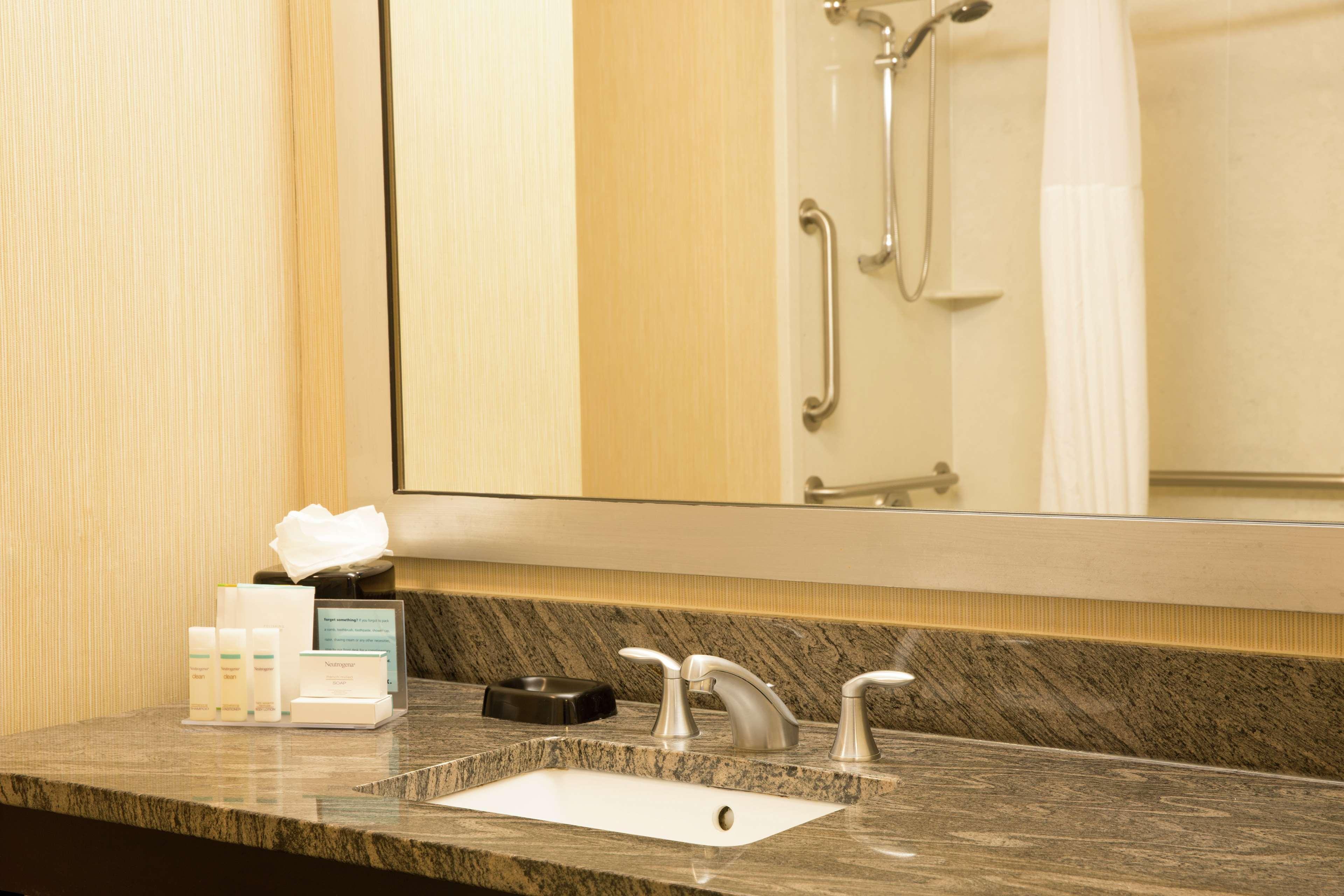 Hampton Inn & Suites Tacoma/Puyallup Exteriör bild